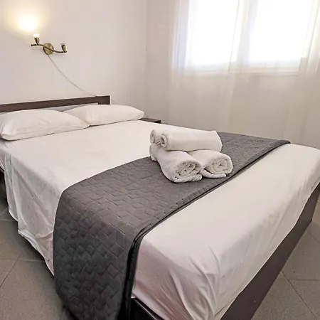 Apartment Apartment Snjezana-5 By Interhome Zavalatica